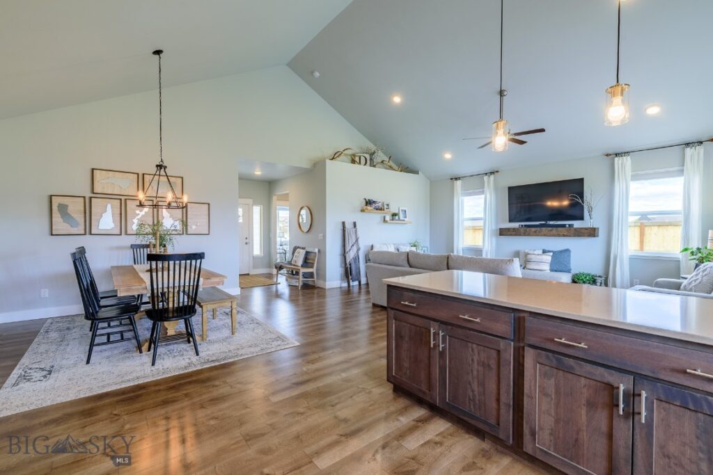 1514 Twodot Lane, Belgrade MT 59714
