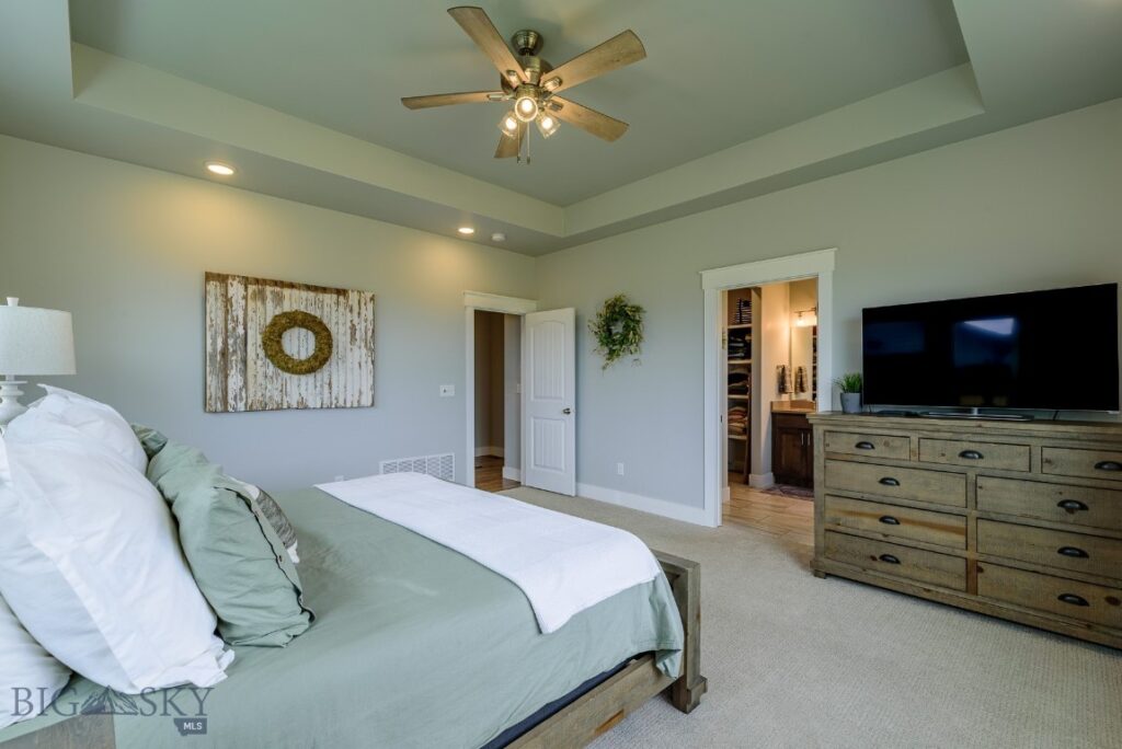 1514 Twodot Lane, Belgrade MT 59714