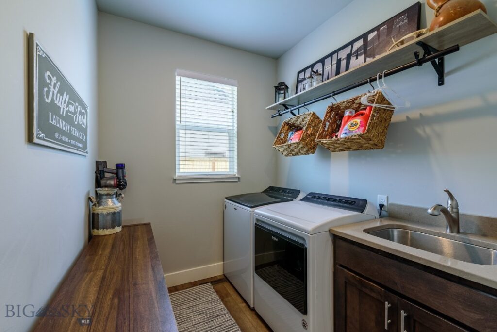 1514 Twodot Lane, Belgrade MT 59714