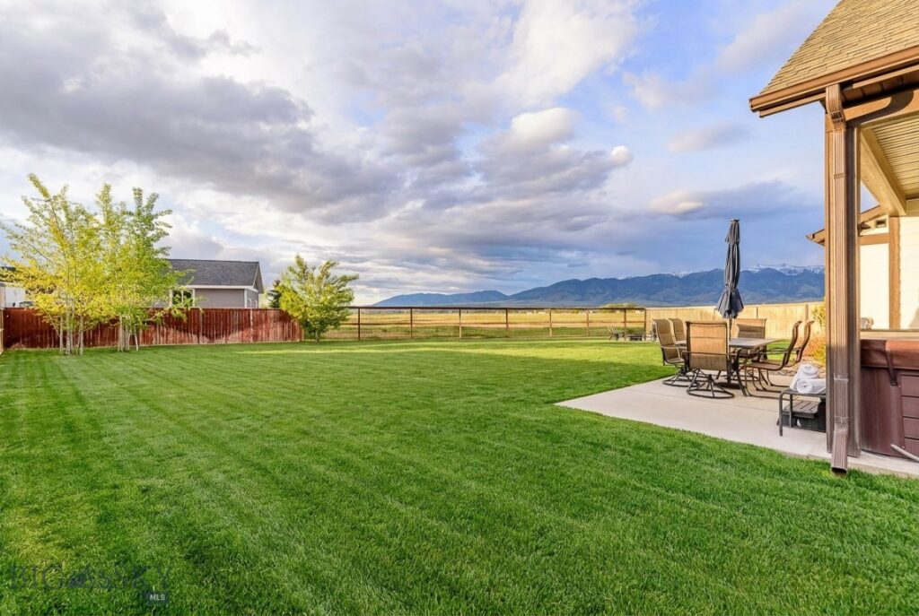 1514 Twodot Lane, Belgrade MT 59714