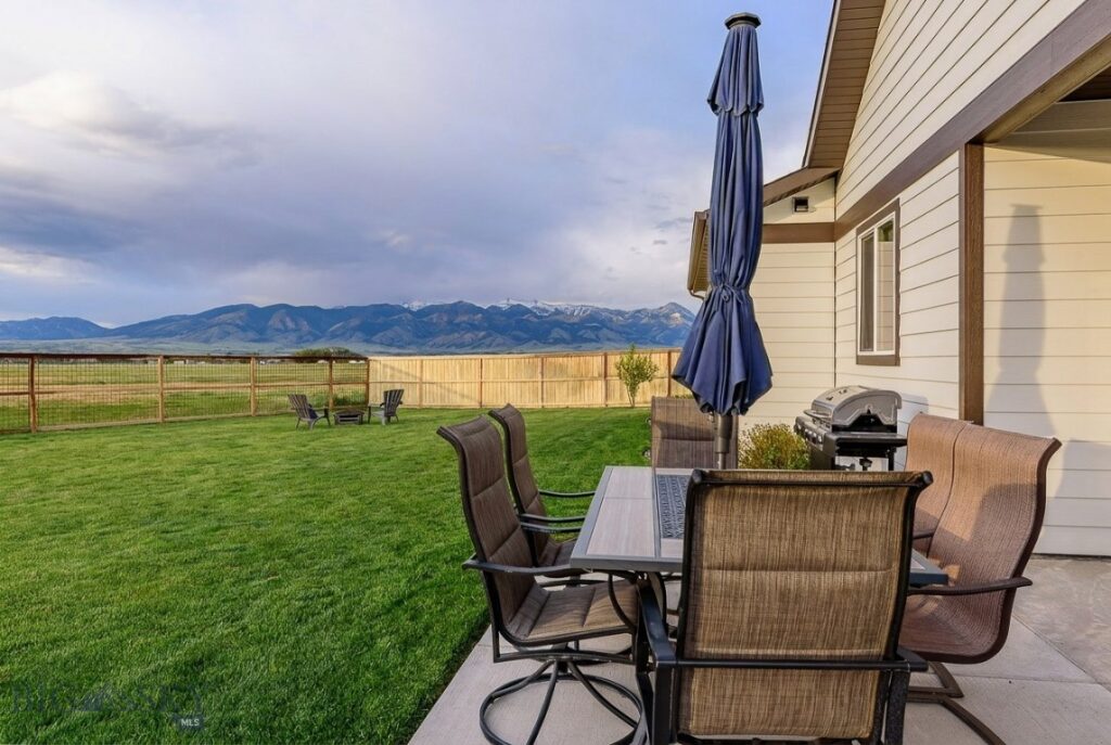 1514 Twodot Lane, Belgrade MT 59714
