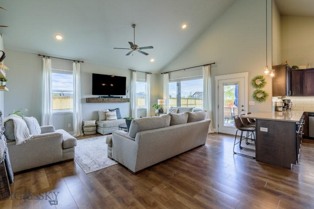 1514 Twodot Lane, Belgrade MT 59714