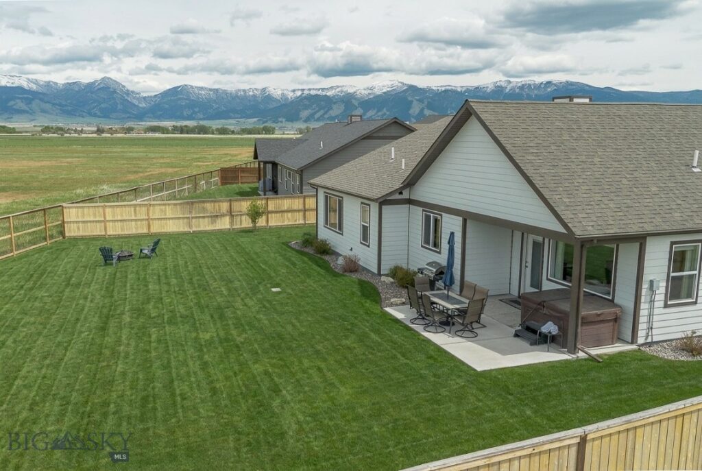 1514 Twodot Lane, Belgrade MT 59714