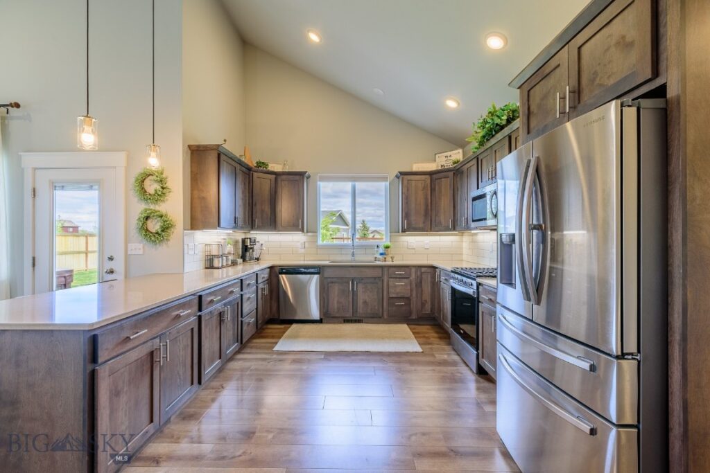 1514 Twodot Lane, Belgrade MT 59714