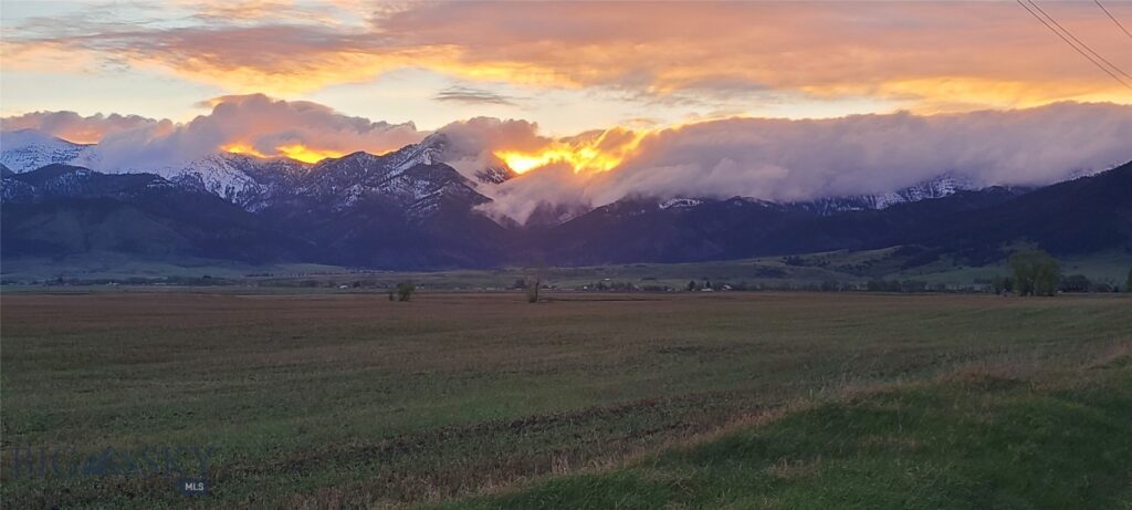4468 Wes Davis Road N, Belgrade MT 59714