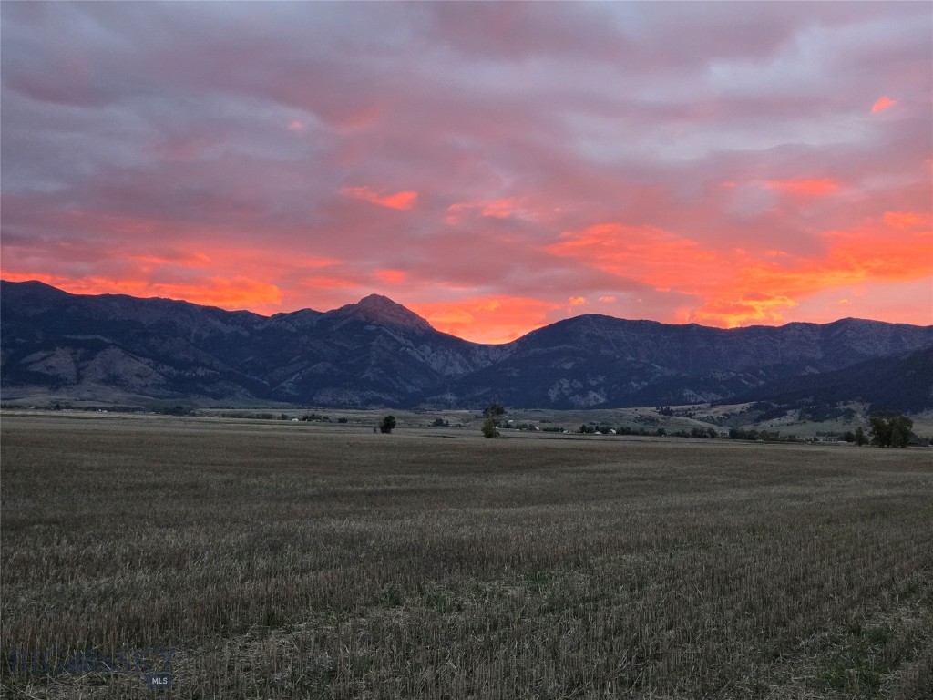 4468 Wes Davis Road N, Belgrade MT 59714