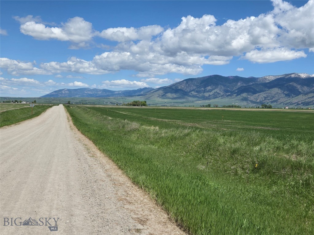 4468 Wes Davis Road N, Belgrade MT 59714
