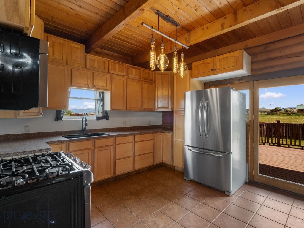 77300 Gallatin Road, Bozeman MT 59718