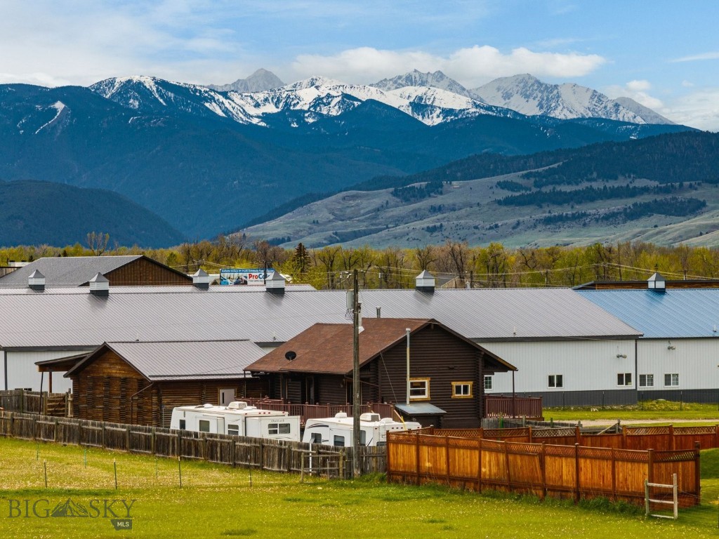 77300 Gallatin Road, Bozeman MT 59718