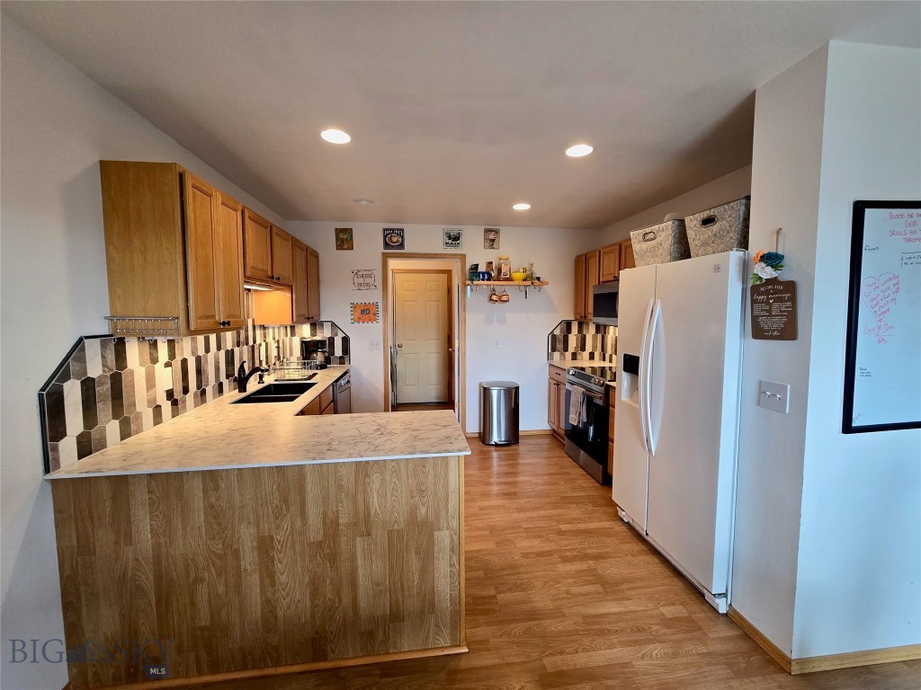 977 N River Rock Drive, Belgrade MT 59714