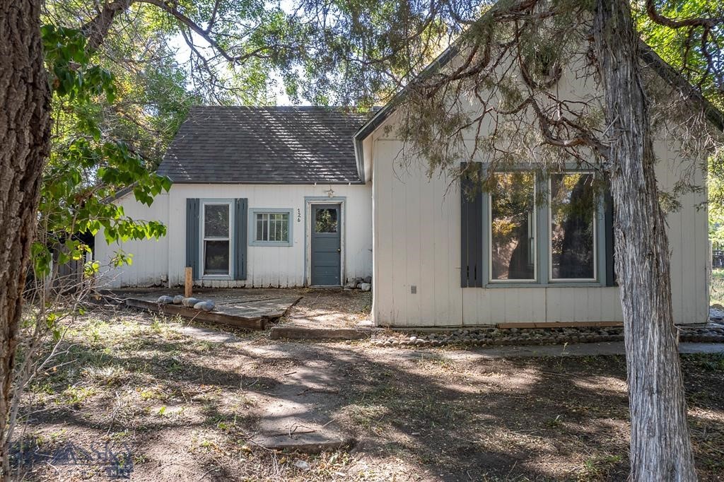 124 S M Street, Livingston MT 59047