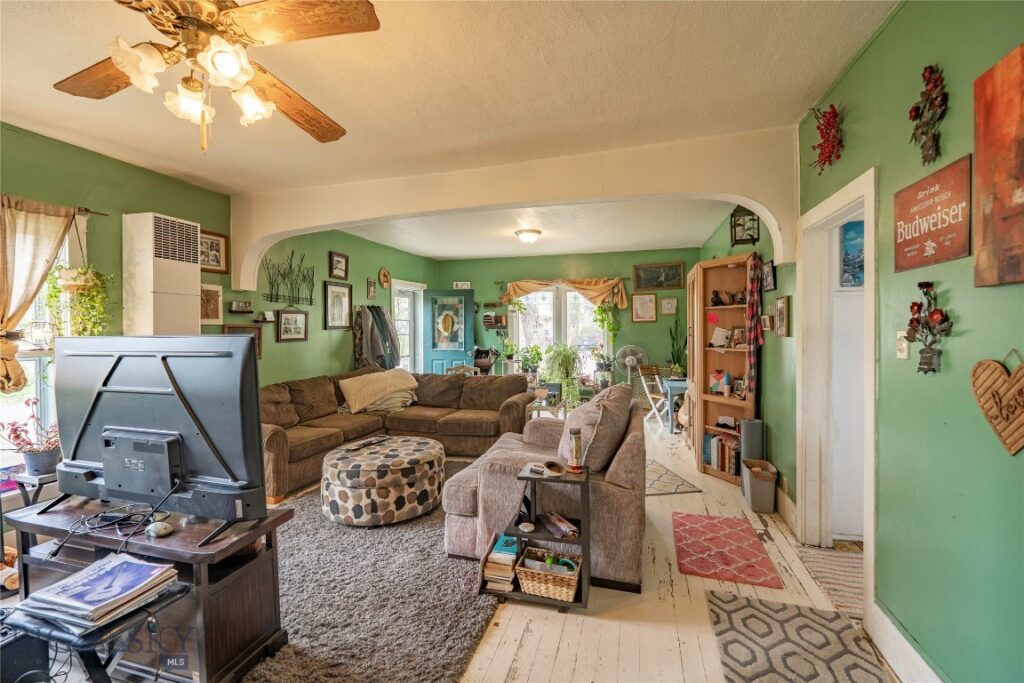 124 S M Street, Livingston MT 59047