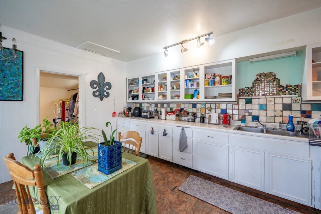 124 S M Street, Livingston MT 59047