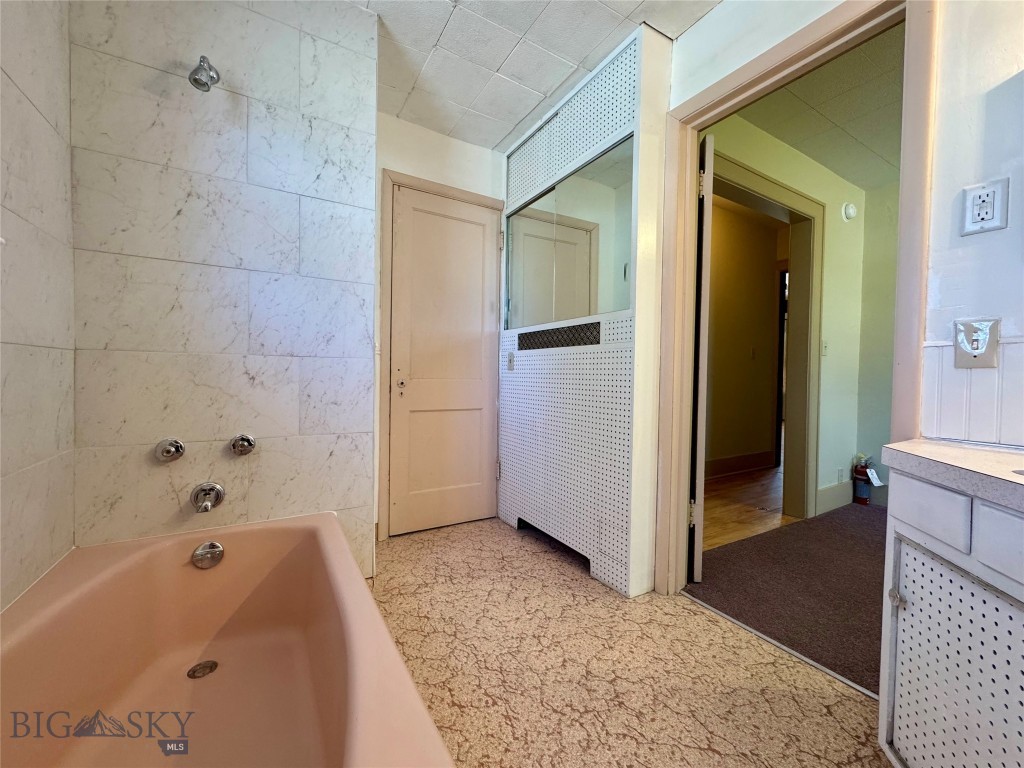 119 N 7th St., Livingston MT 59047