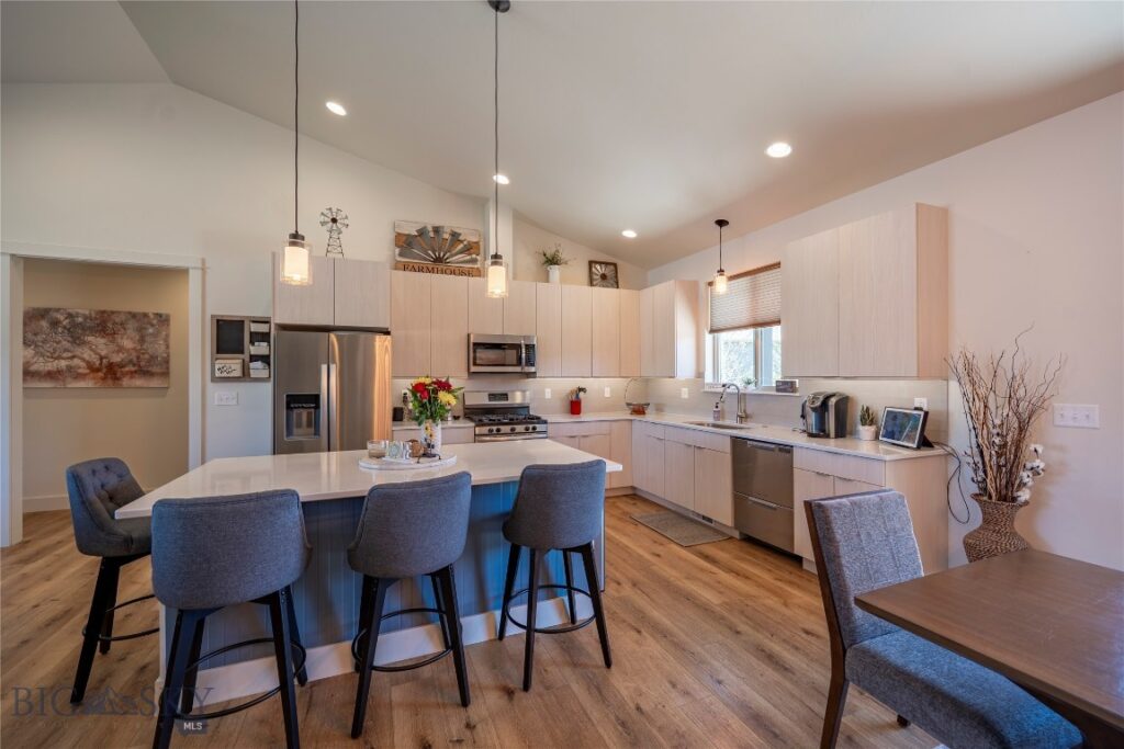 , Livingston MT 59047