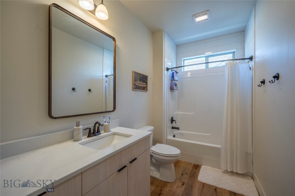 , Livingston MT 59047