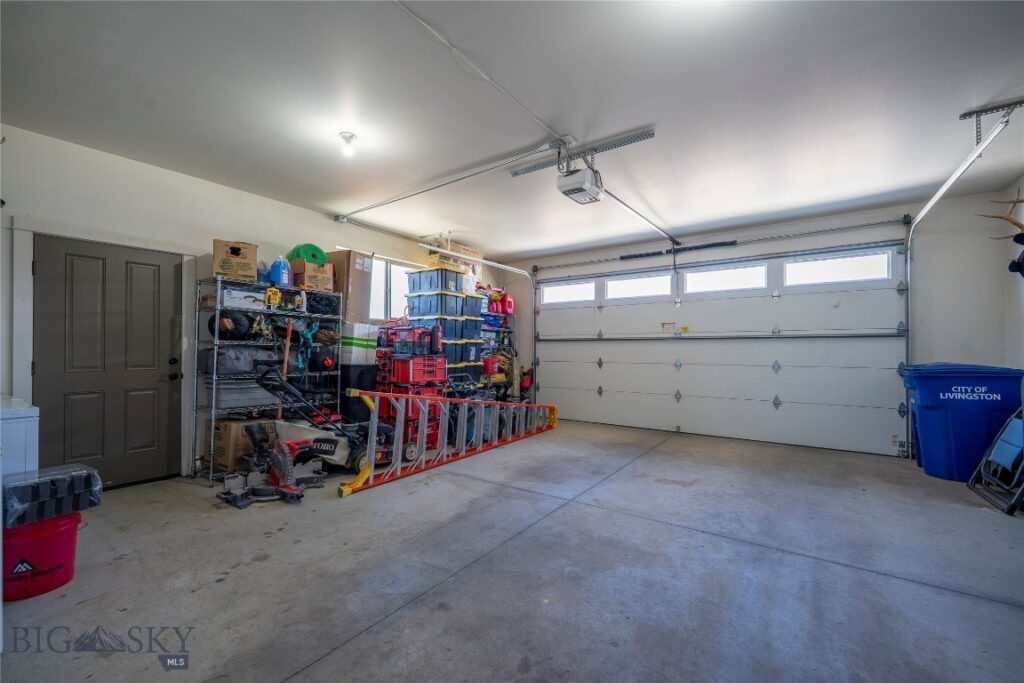 , Livingston MT 59047