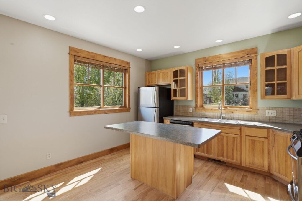 4726 Glenwood Drive, Bozeman MT 59718