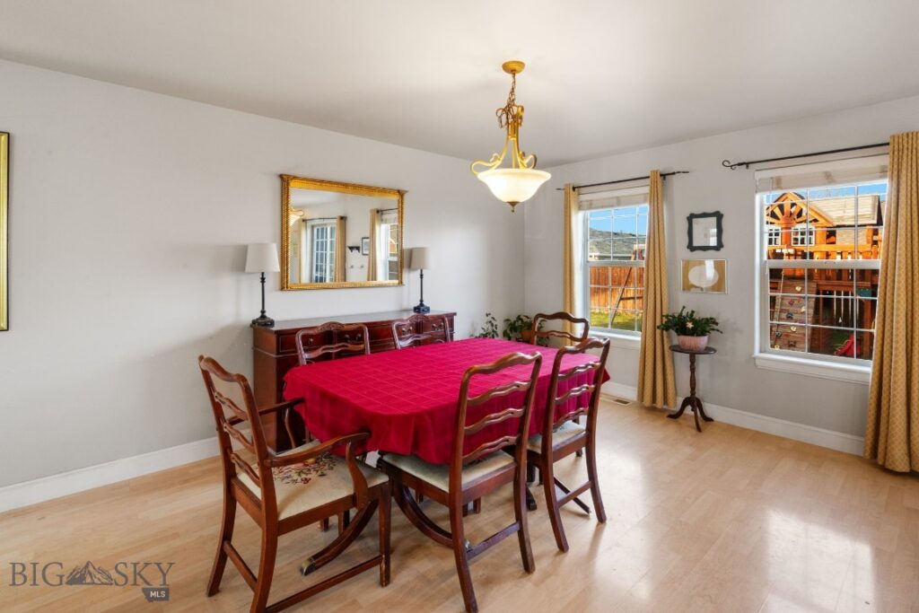 60 Clinton Lane, Belgrade MT 59714