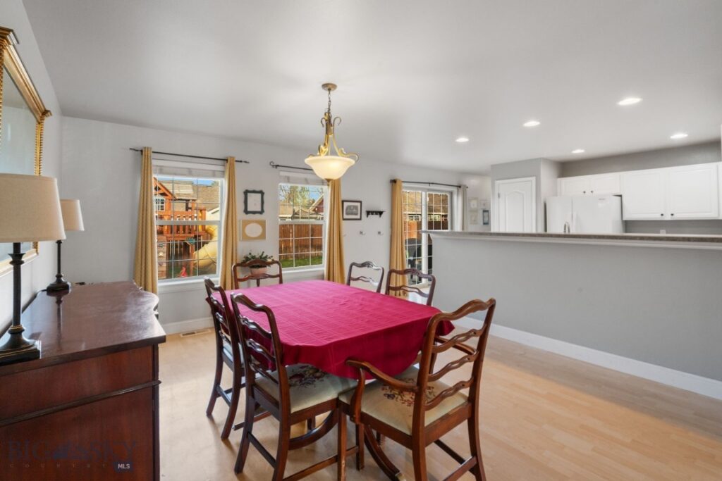 60 Clinton Lane, Belgrade MT 59714