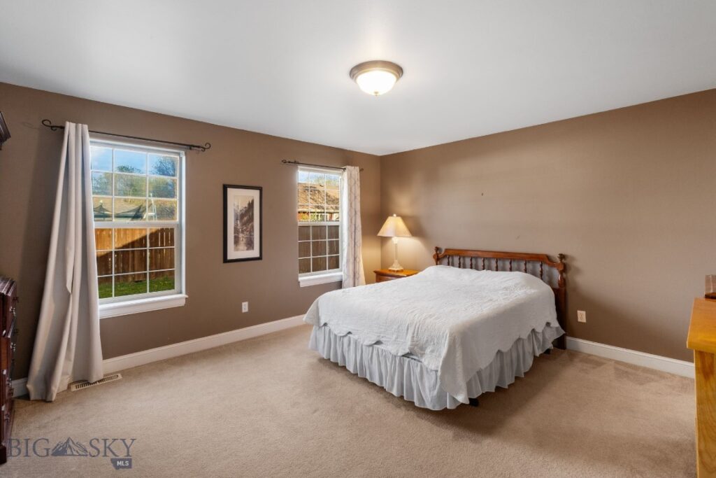 60 Clinton Lane, Belgrade MT 59714
