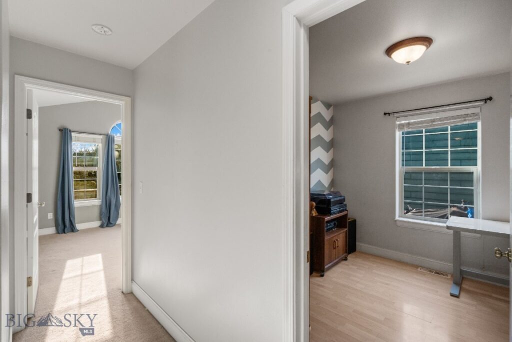 60 Clinton Lane, Belgrade MT 59714