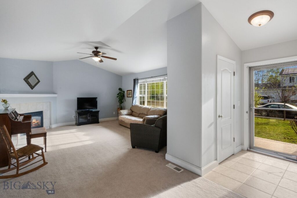 60 Clinton Lane, Belgrade MT 59714