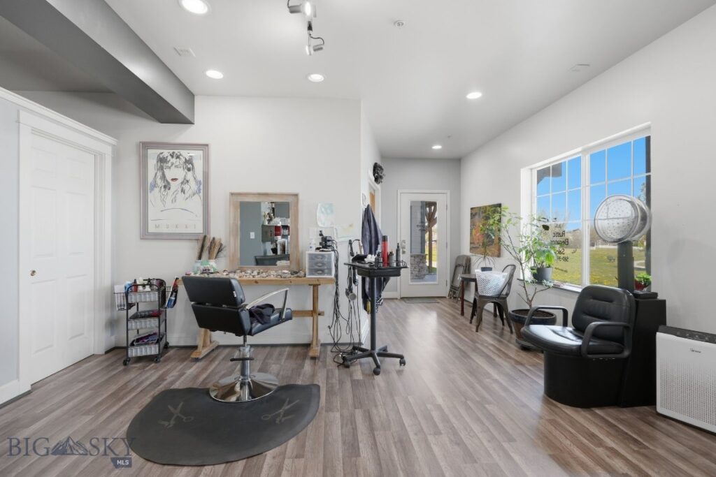 129 Village Drive, Belgrade MT 59714