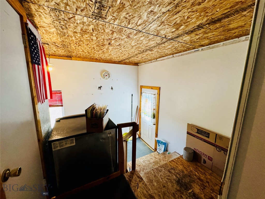 107 Prairie Dog Road, Livingston MT 59047