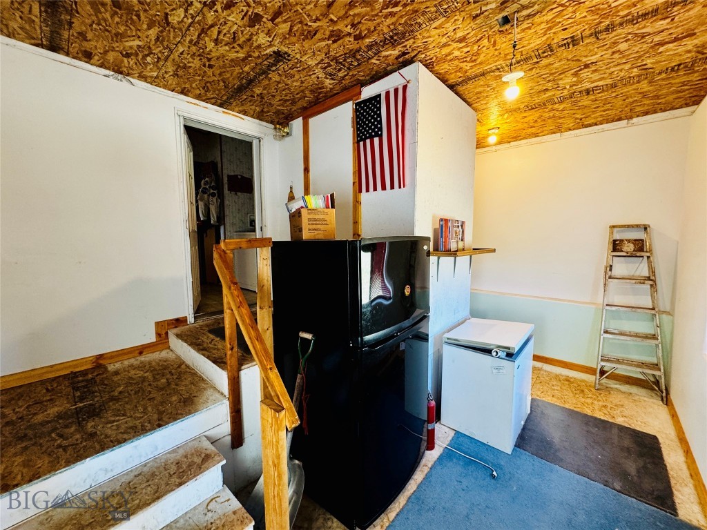 107 Prairie Dog Road, Livingston MT 59047