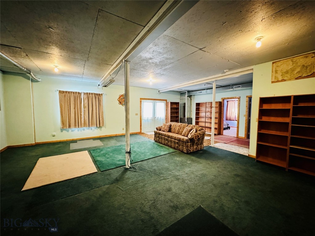 107 Prairie Dog Road, Livingston MT 59047