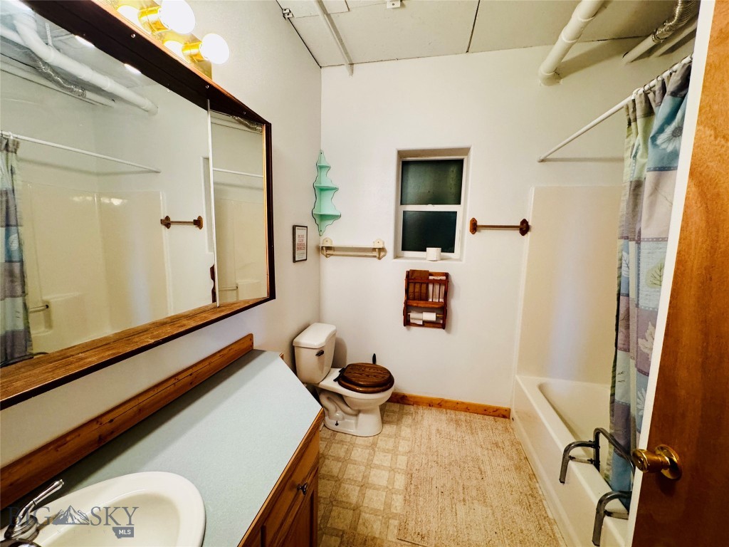107 Prairie Dog Road, Livingston MT 59047