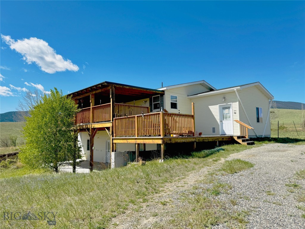 107 Prairie Dog Road, Livingston MT 59047