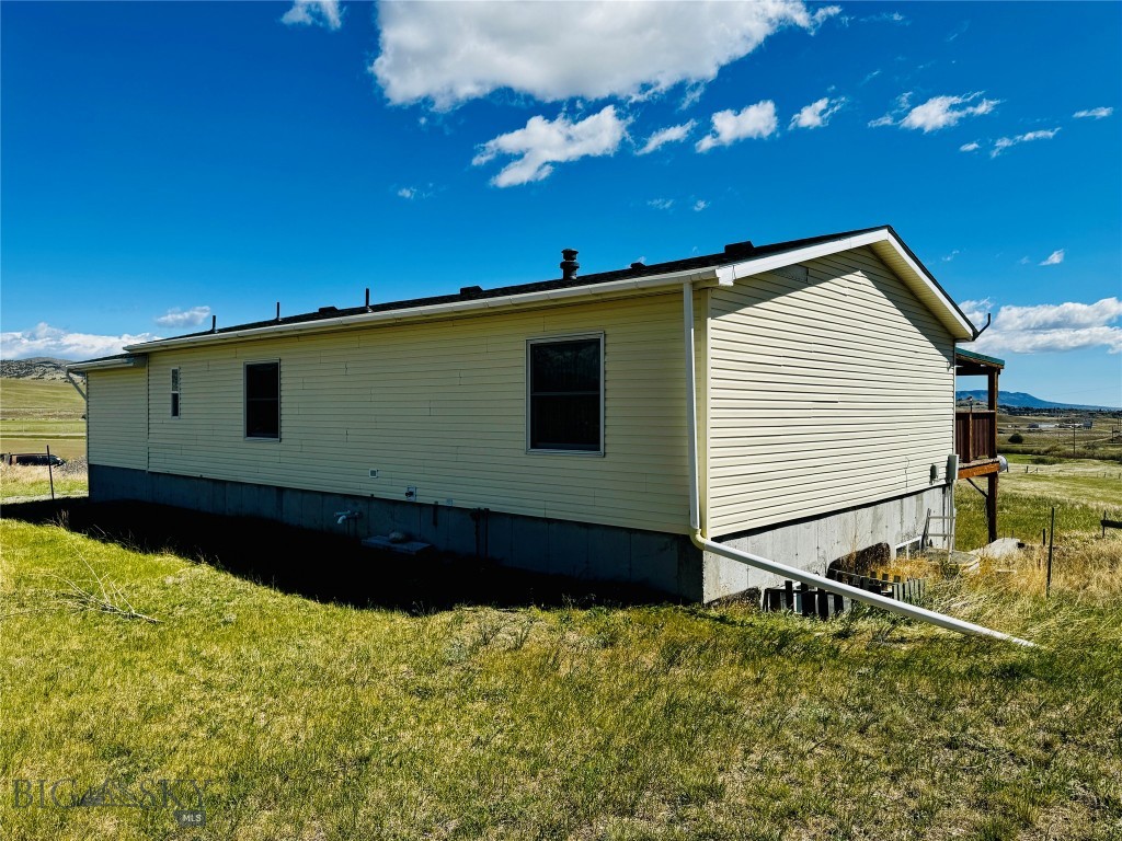 107 Prairie Dog Road, Livingston MT 59047