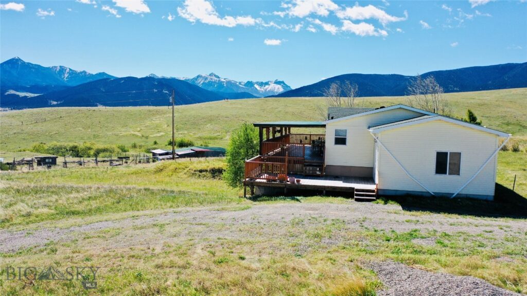107 Prairie Dog Road, Livingston MT 59047