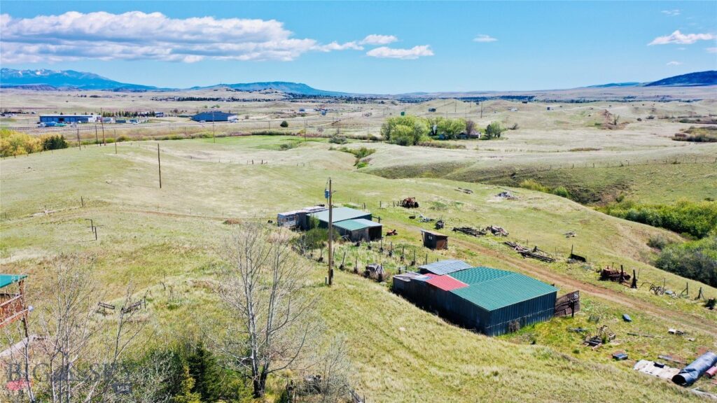 107 Prairie Dog Road, Livingston MT 59047