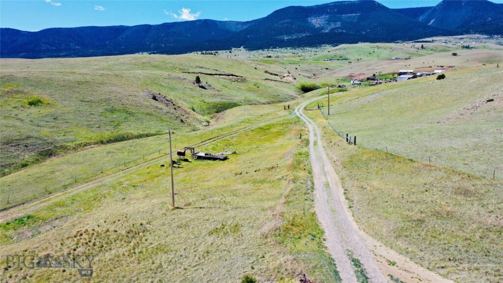 107 Prairie Dog Road, Livingston MT 59047