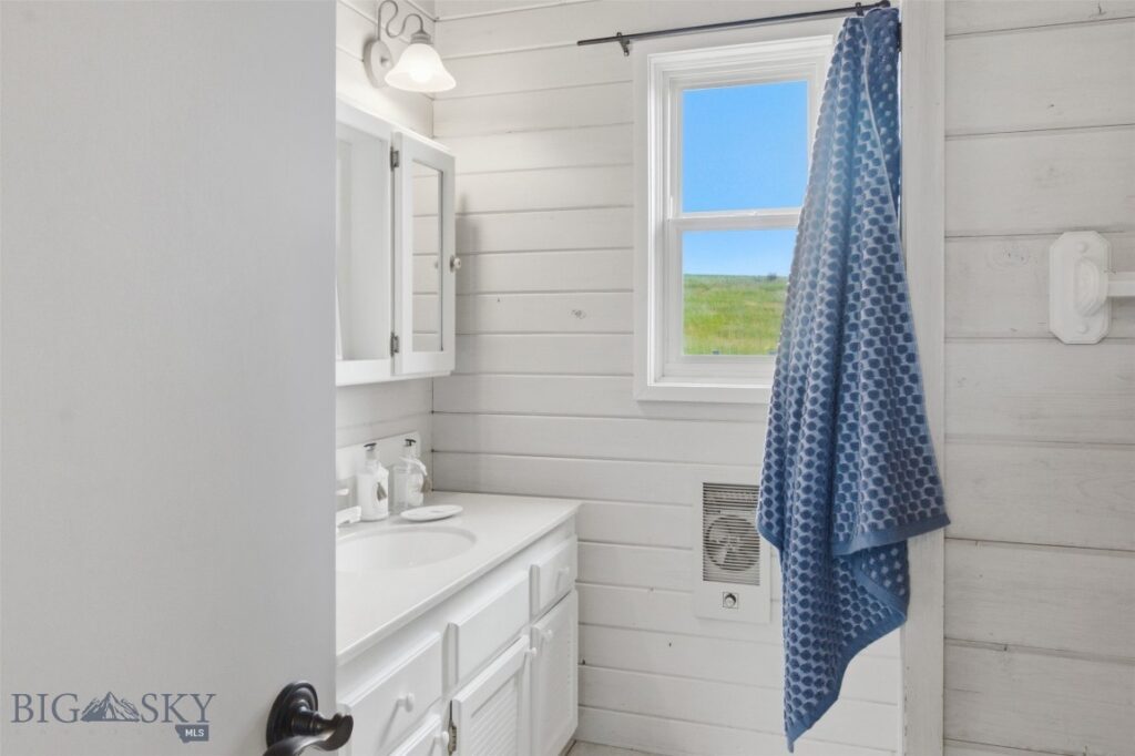 9350 Walker Road, Belgrade MT 59714