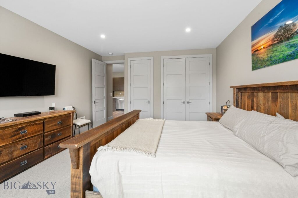 496 Black Bull, Bozeman MT 59718