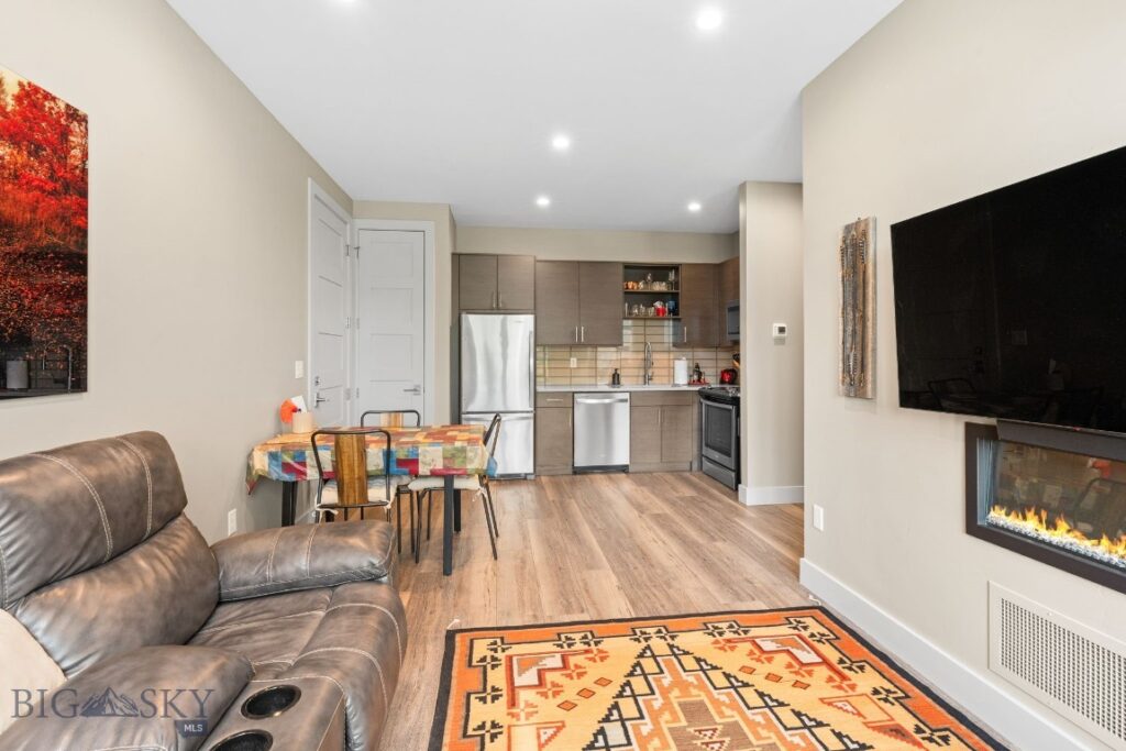496 Black Bull, Bozeman MT 59718