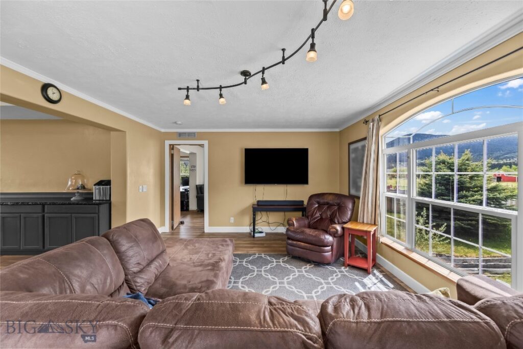 146 Canyon View, Livingston MT 59047