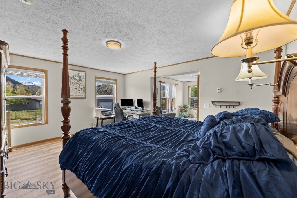 146 Canyon View, Livingston MT 59047