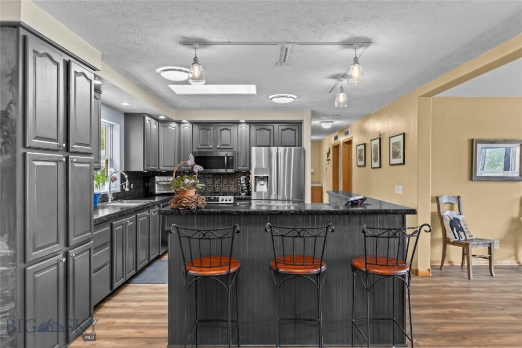 146 Canyon View, Livingston MT 59047