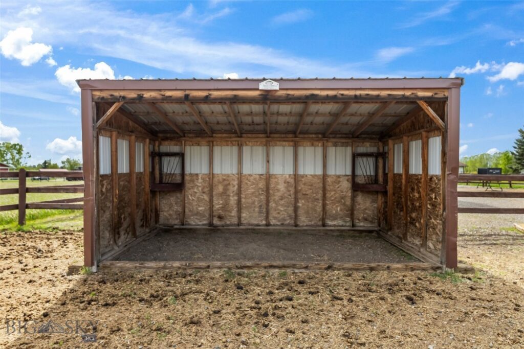 2720 Outlaw Drive, Belgrade MT 59714