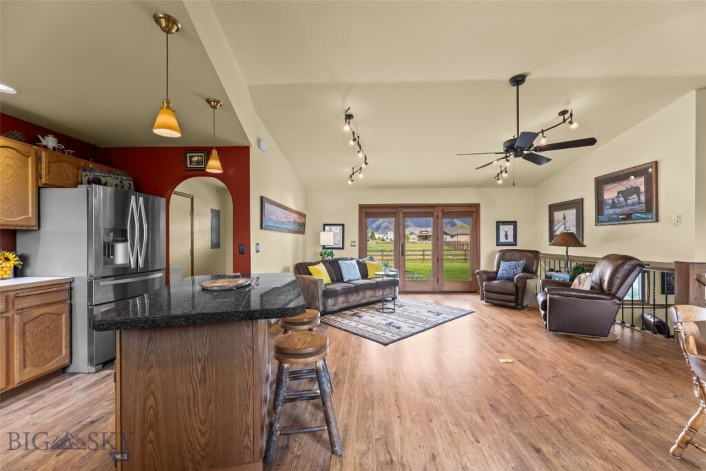 2720 Outlaw Drive, Belgrade MT 59714