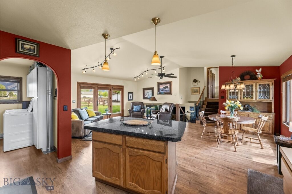2720 Outlaw Drive, Belgrade MT 59714