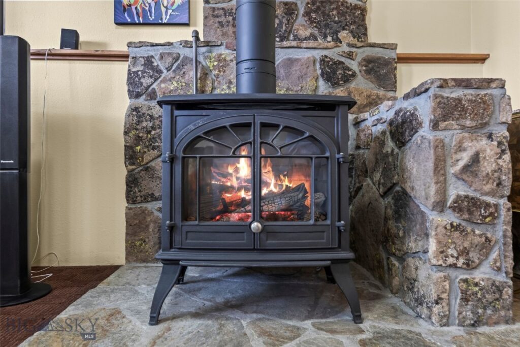 2720 Outlaw Drive, Belgrade MT 59714