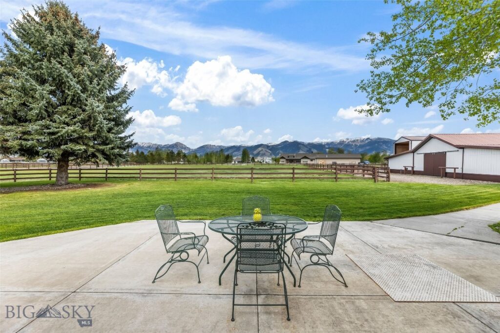 2720 Outlaw Drive, Belgrade MT 59714