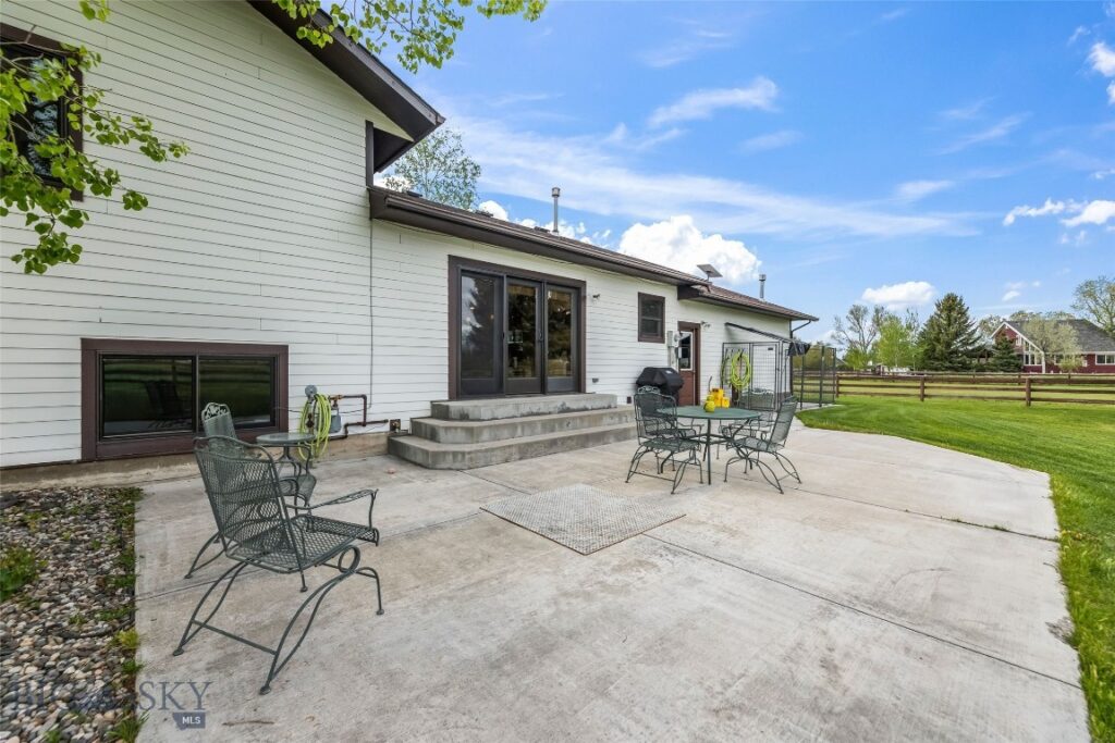 2720 Outlaw Drive, Belgrade MT 59714