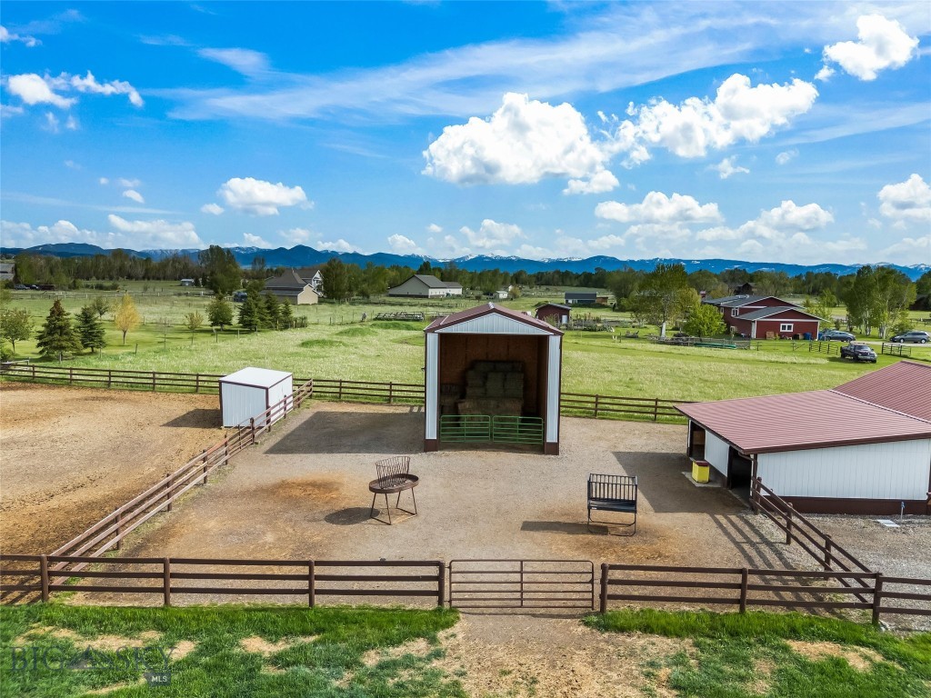 2720 Outlaw Drive, Belgrade MT 59714